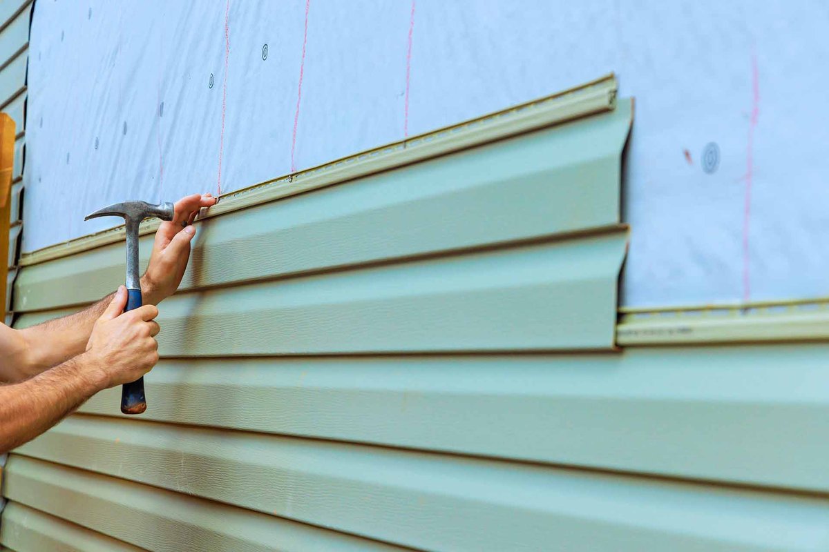 Top Siding Maintenance Tips to Add to Your Spring Cleaning Checklist — Renovations INC